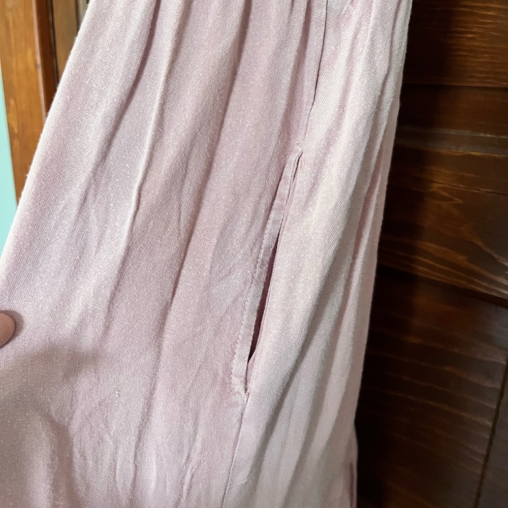 Solitaire dusty pink embroidered knee length summer dress- XS-M - Picture 6 of 6